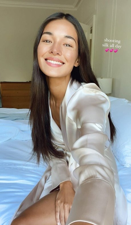Foto di nudo di fuga di OnlyFans di Anelia Moor