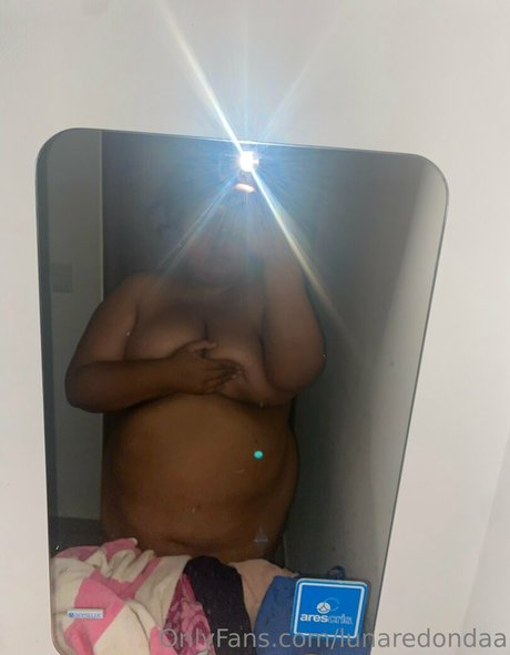 Foto di nudo di fuga di OnlyFans di Lunaredondaa