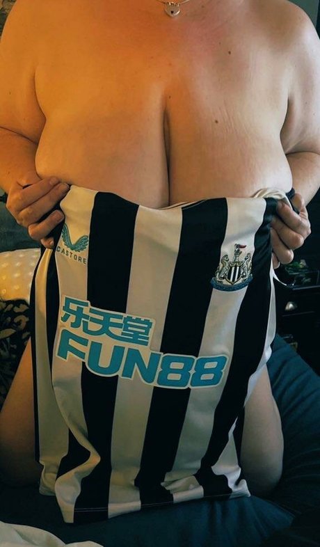 Busty Von Tease