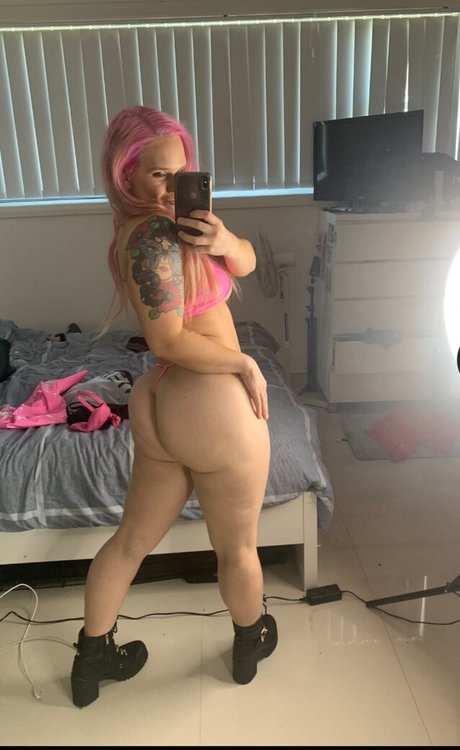 Shazza Mckenzie