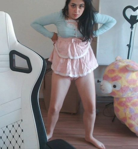 Leticia Shirakiin