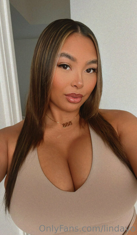 Foto di nudo di fuga di OnlyFans di Linda Vo