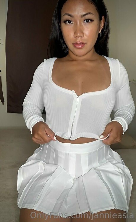 Foto di nudo di fuga di OnlyFans di Jannieasia