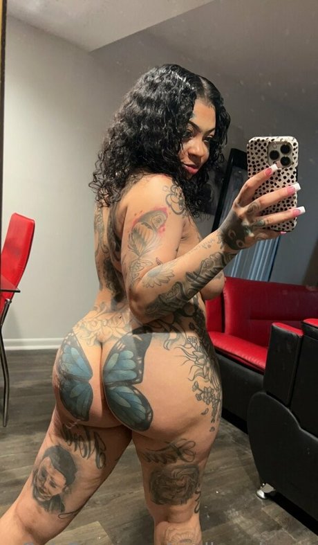 Foto di nudo di fuga di OnlyFans di Realkaaybrazy