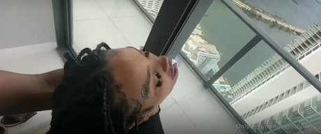 Foto di nudo di fuga di OnlyFans di Therealvickyy