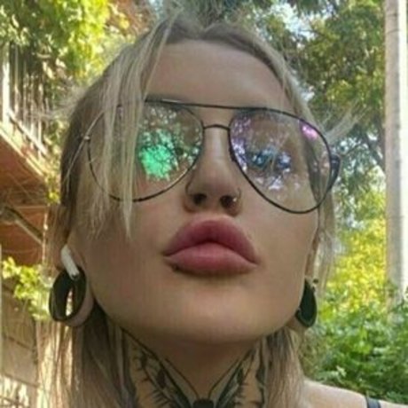 Foto di nudo di fuga di OnlyFans di Marrllaa