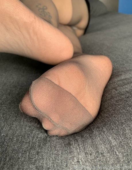 Hernylonfeetfree