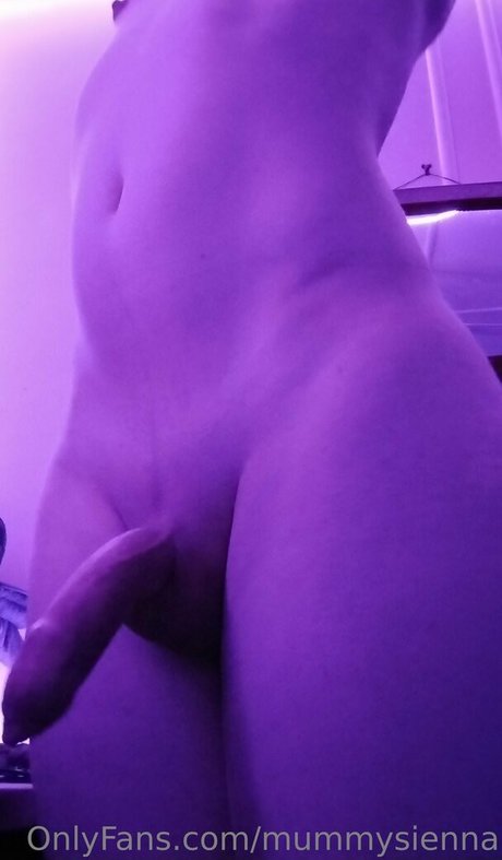 Foto di nudo di fuga di OnlyFans di Mummysienna