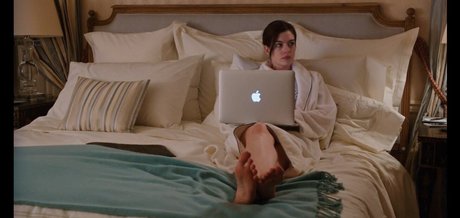 Anne Hathaway