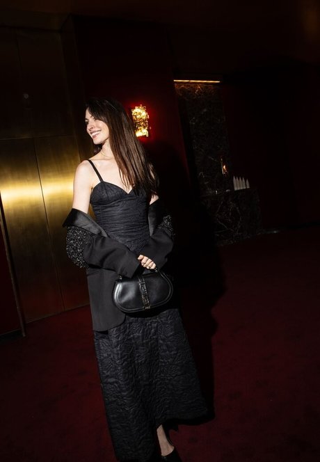 Anne Hathaway