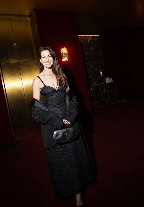 Anne Hathaway