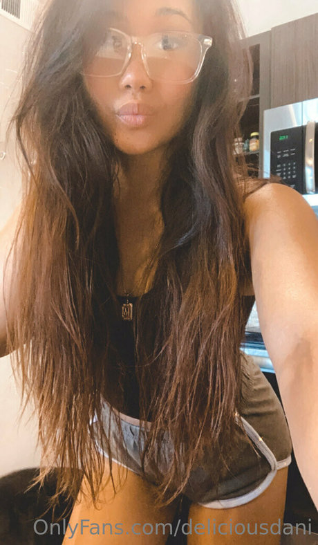 Foto di nudo di fuga di OnlyFans di Deliciousdani