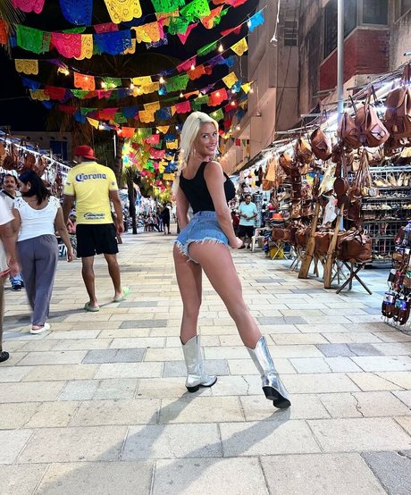Sienna Day