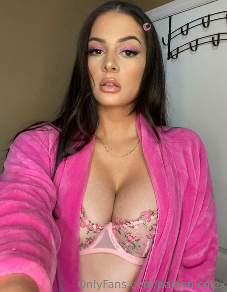 Foto di nudo di fuga di OnlyFans di Paige Novaro