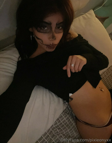 Foto di nudo di fuga di OnlyFans di Victoria Vonne