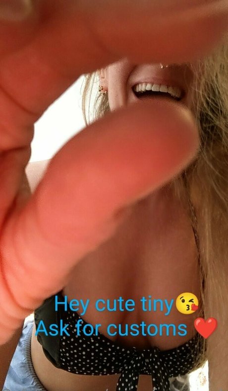Annafeetcrushvore