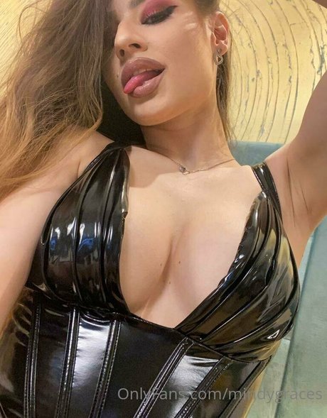 Foto di nudo di fuga di OnlyFans di Mindygraces