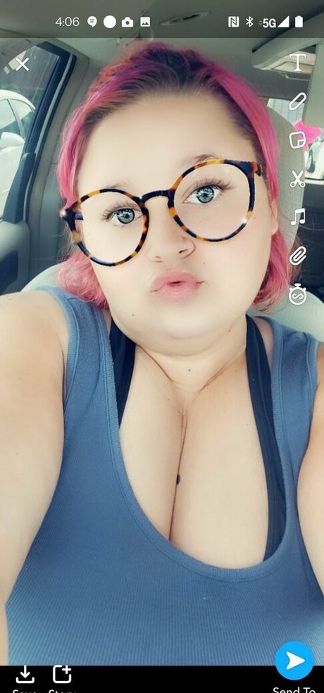 Foto di nudo di fuga di OnlyFans di Dezibear1998