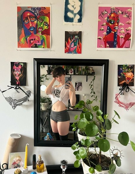 Foto di nudo di fuga di OnlyFans di Kingleocloud