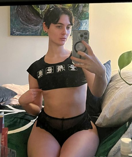 Foto di nudo di fuga di OnlyFans di Kingleocloud