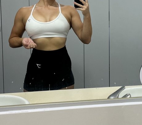 Foto di nudo di fuga di OnlyFans di Skylarosy