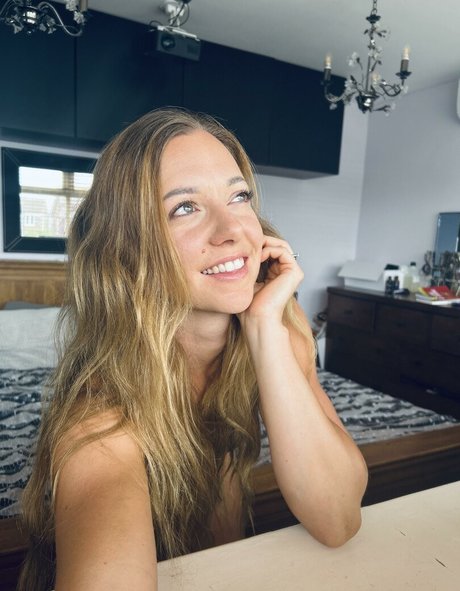 Foto di nudo di fuga di OnlyFans di Rosieposie