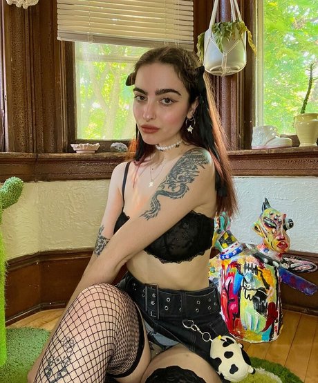 Artbitch666