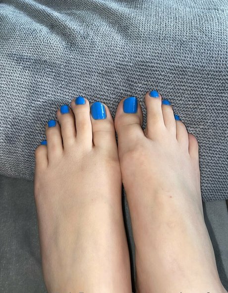 Yourstrulymsfeet