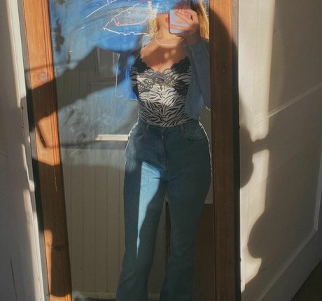 Foto di nudo di fuga di OnlyFans di Emily Kyte