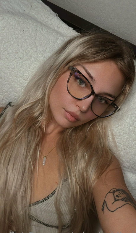 Schoolgirllexi