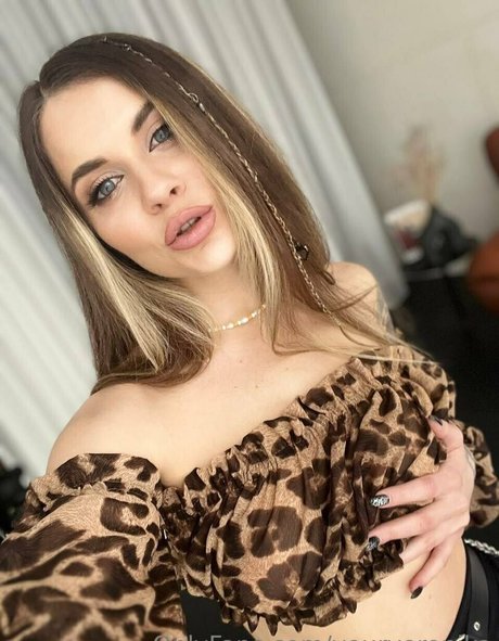 Foto di nudo di fuga di OnlyFans di Yourveronika