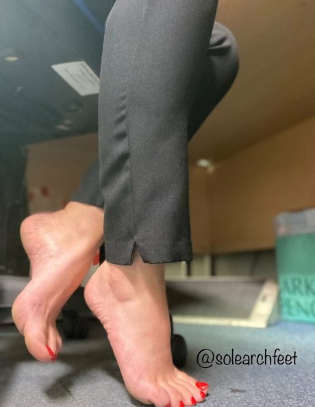 Foto di nudo di fuga di OnlyFans di Solearchfeet