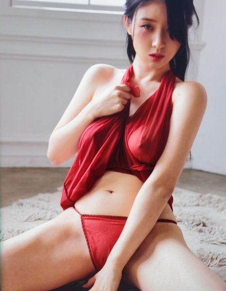 Foto di nudo di fuga di OnlyFans di Woohyeon