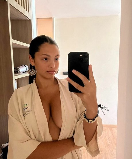 Foto di nudo di fuga di OnlyFans di Angelprettyy