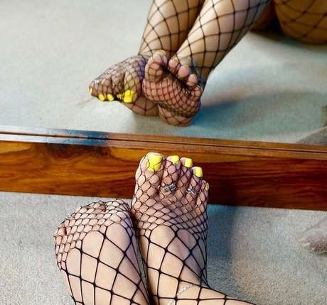 Feetworthfollowing