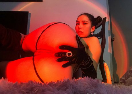 Foto di nudo di fuga di OnlyFans di Cosmicstellaa