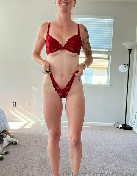 Foto di nudo di fuga di OnlyFans di Fitredheadd