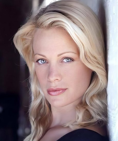 Foto di nudo di fuga di OnlyFans di Alison Eastwood