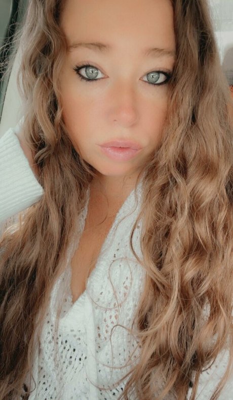 Ivy Mia