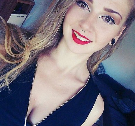 Foto di nudo di fuga di OnlyFans di Lechl Sisters