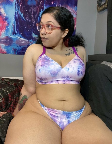 Foto di nudo di fuga di OnlyFans di Itsaaliyahjadee