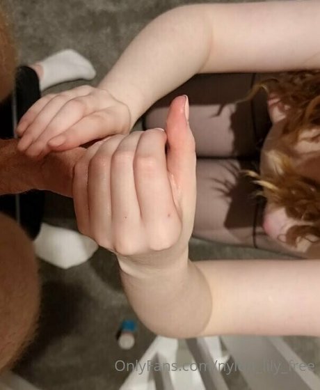 Foto di nudo di fuga di OnlyFans di Lilyinwolfordsfree