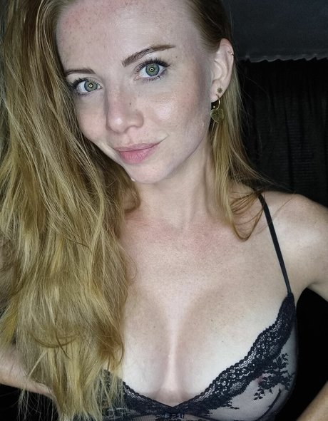 Foto di nudo di fuga di OnlyFans di Gingerstonevip