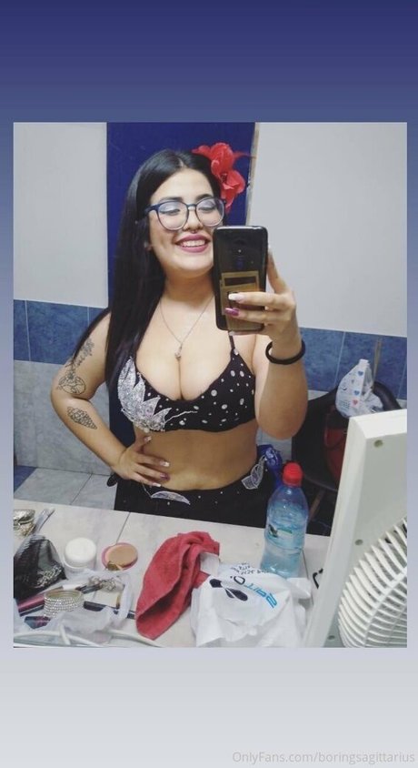 Foto di nudo di fuga di OnlyFans di Mistressdakotaf