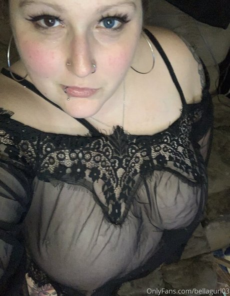 Foto di nudo di fuga di OnlyFans di Bellagurl03