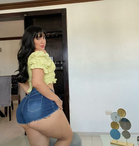Foto di nudo di fuga di OnlyFans di Lisenny Duran