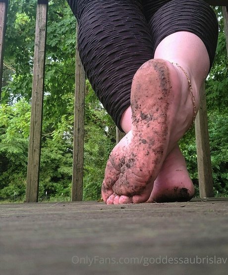 Foto di nudo di fuga di OnlyFans di Goddessaubrislav