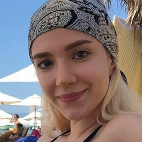 Foto di nudo di fuga di OnlyFans di Snowmaiid