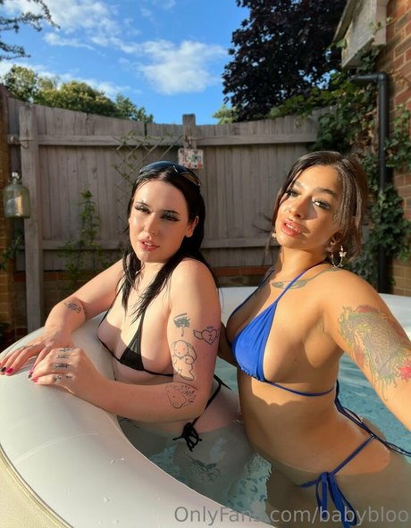Foto di nudo di fuga di OnlyFans di Babybloo