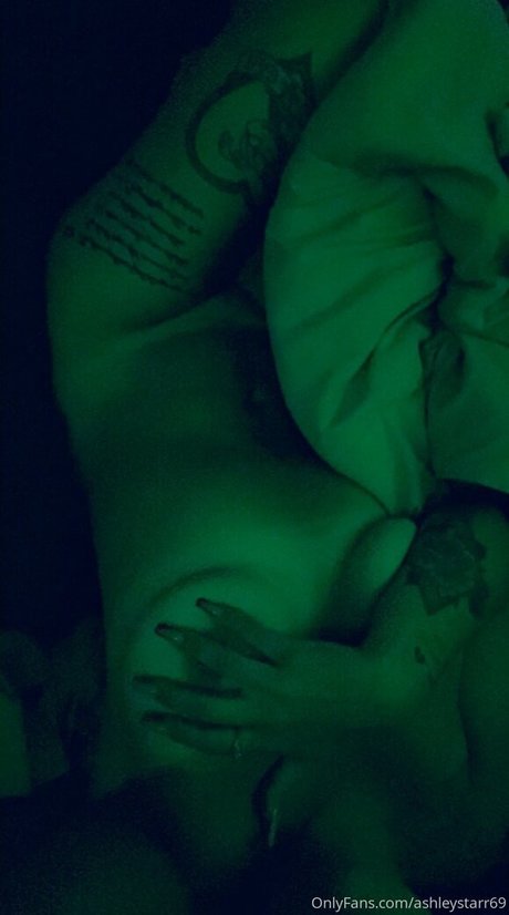 Foto di nudo di fuga di OnlyFans di Pusssssssyfairyyy